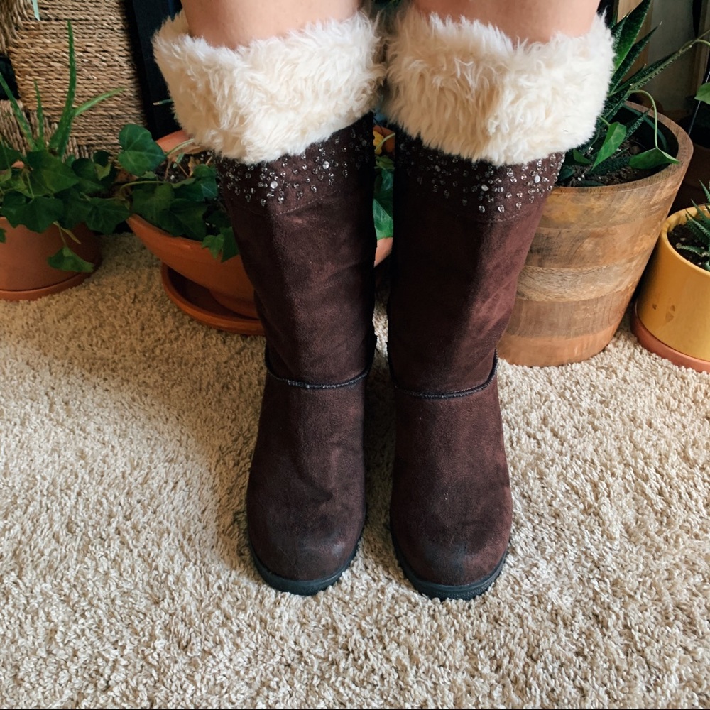 Soft & Warm Winter Boots w/ Wedge Heels